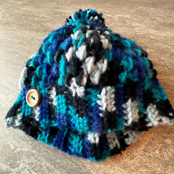 Handmade Baby Crochet Blue Beanie Hat with Pom Pom Winter Knit Cap - Picture 7 of 8